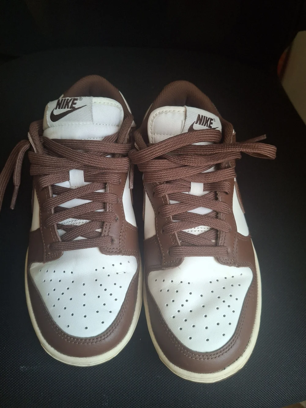 Nike Men’s Brown & White Low-Top Sneakers - Classic Two-Tone
